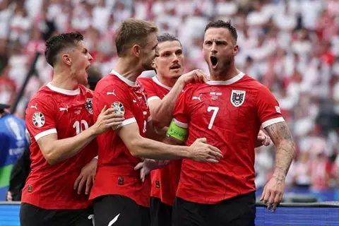 مهرجان أهداف.. النمسا تمطر شباك غانا بخمسة أهداف وديًا